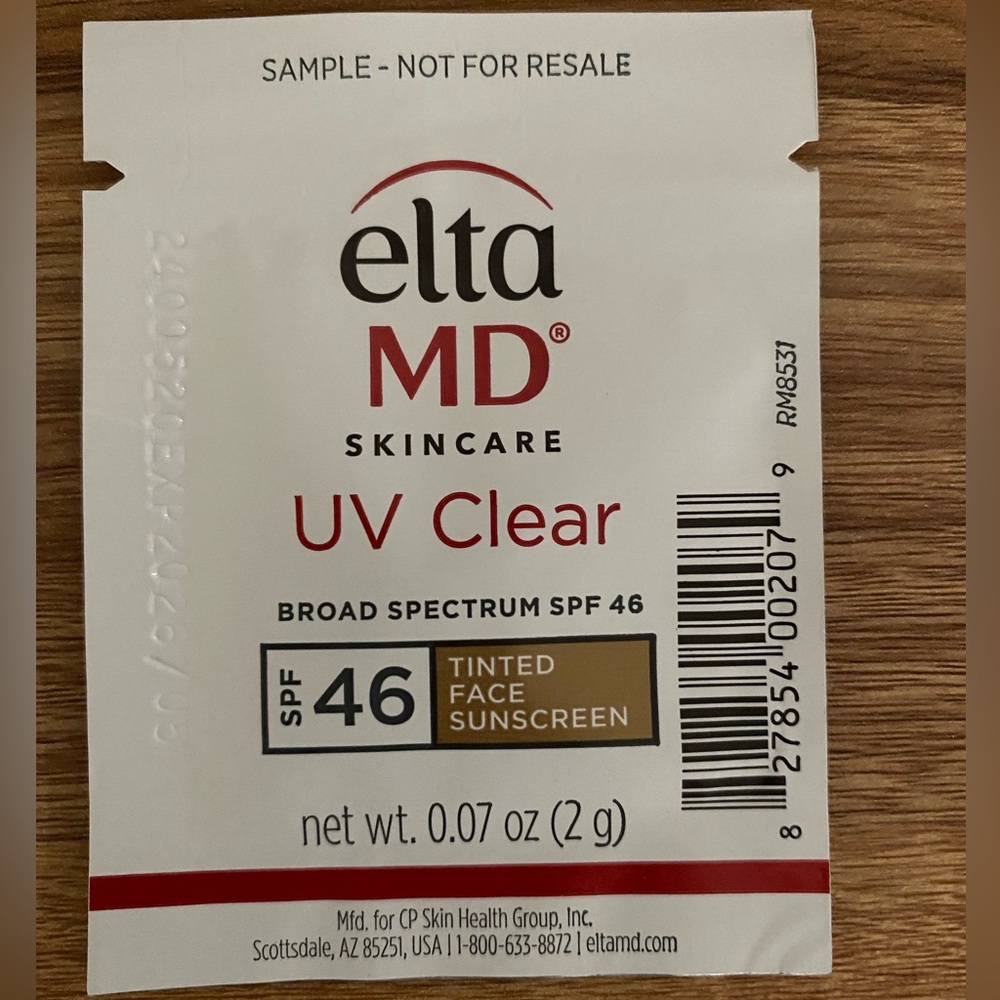 Elta MD UV Clear Tinted x35 Sample Packets